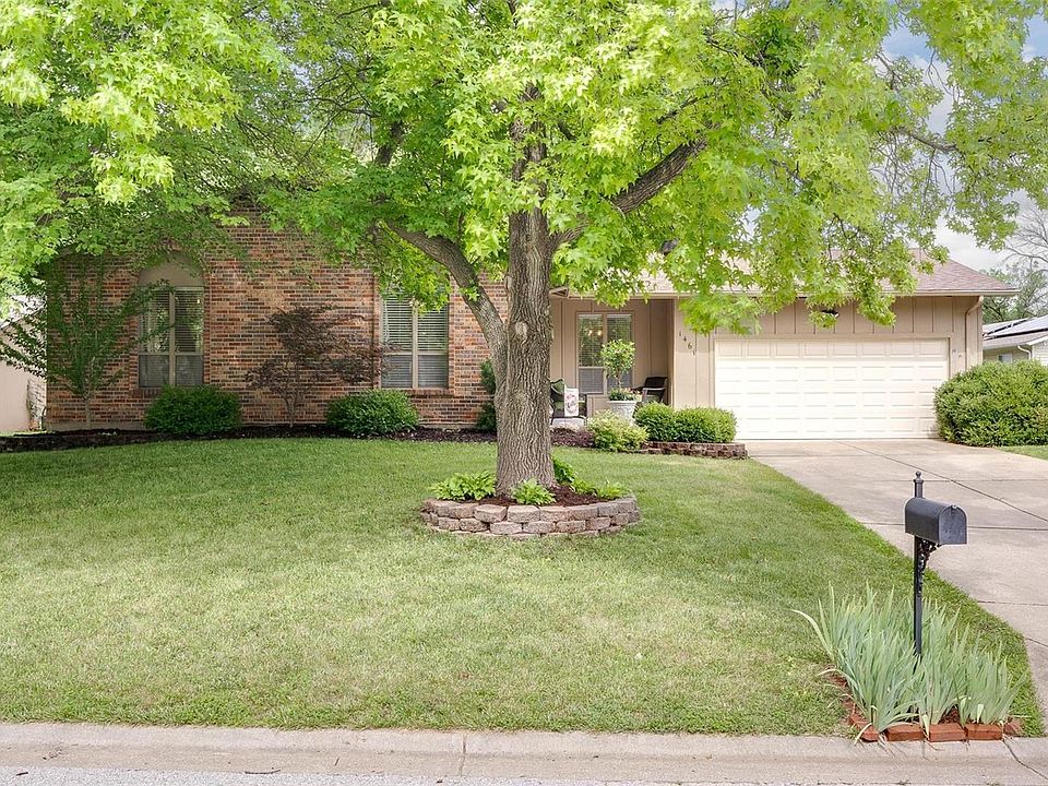 Welcome to 1461 Arapahoe Way!