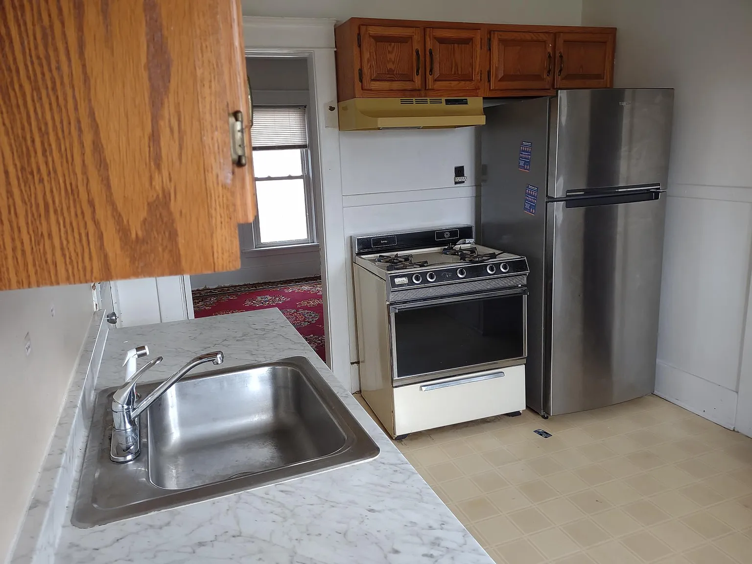 3 bed, $1,100 — Photo 3