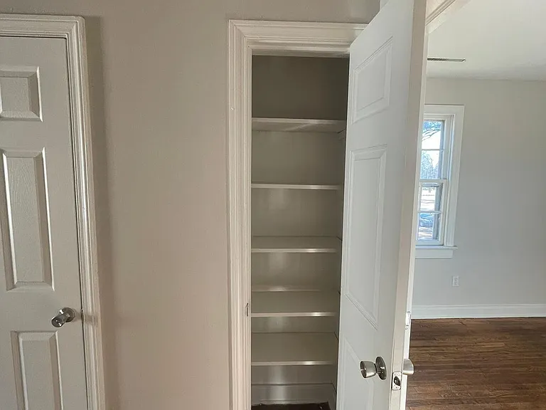 1931 Wakefield Ave #4 — Photo 2