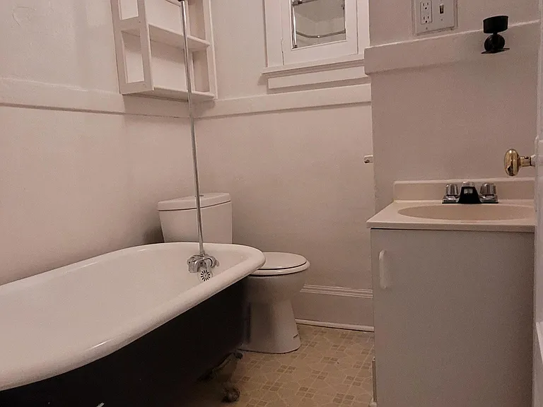 1527 Belmont Ave — Photo 41