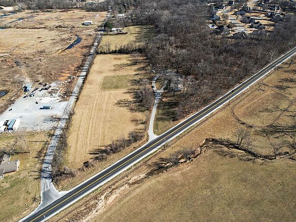 4th image of 5747 Highway 112