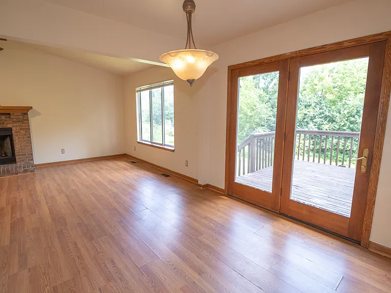42091 Greenwood Dr — Photo 13