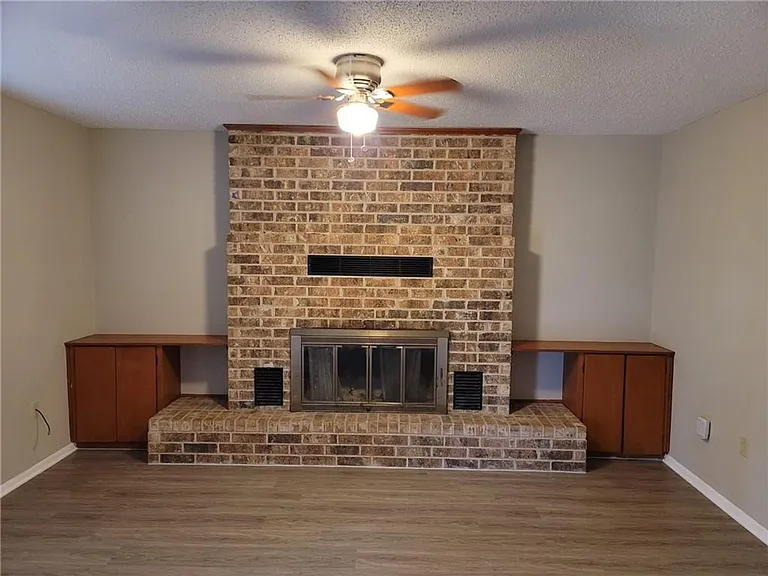19219 Hog Eye Rd — Photo 6