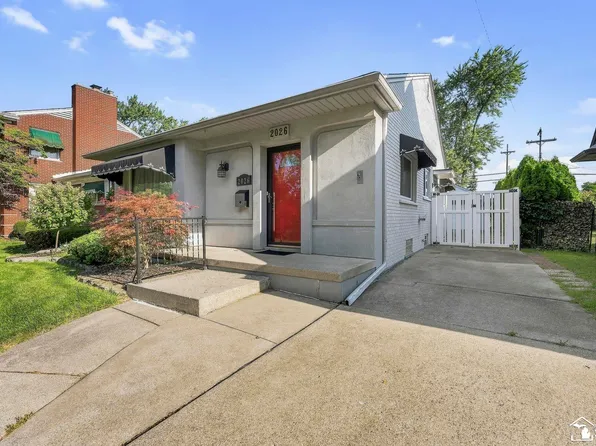 2026 Davis St, Wyandotte, MI 48192