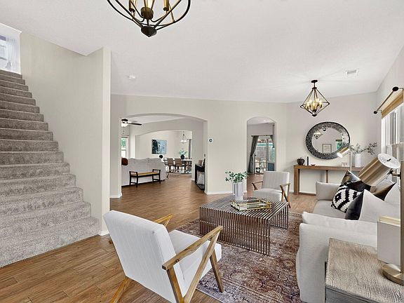 4th image of 6804 Glenlochy Way NE