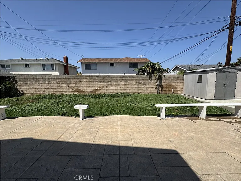 4037 S Ellesford Ave — Photo 36