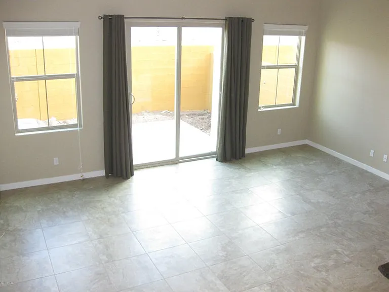 1163 E Cedar St — Photo 6