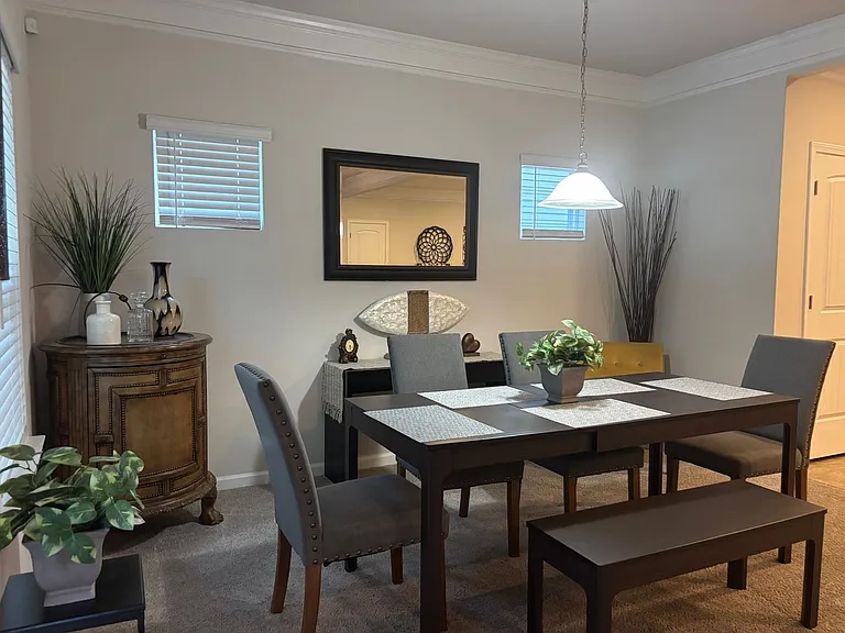 1256 Towne Square Ct — Photo 4