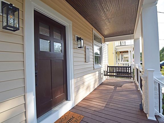 4th image of 3828 Floral Ave