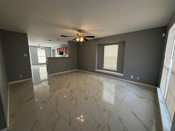 3rd image of 4915 Santa Catalina Cv