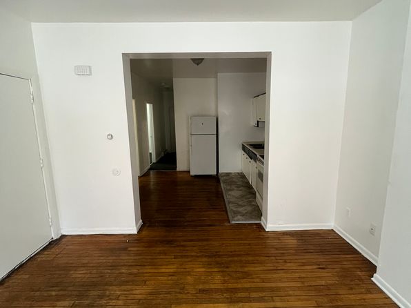 307 3rd St #2