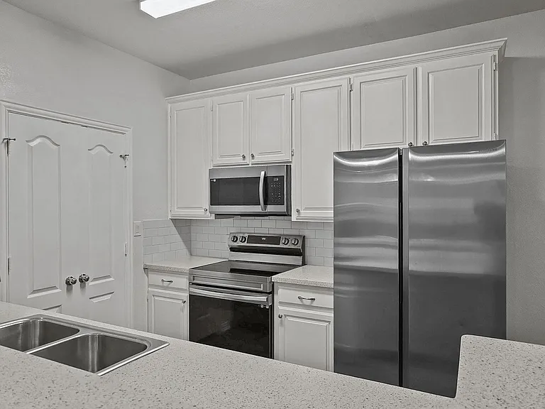 1501 Cedar Elm Dr #101 — Photo 6