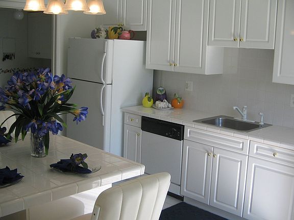 Eat in Kitchen