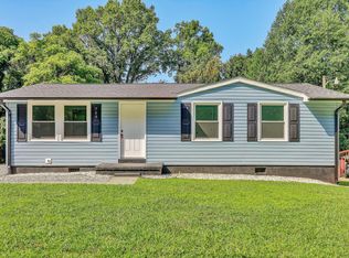 740 Chestnut Knob Rd, Martinsville, VA 24112