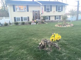 6 Scott Dr, Peabody, MA 01960