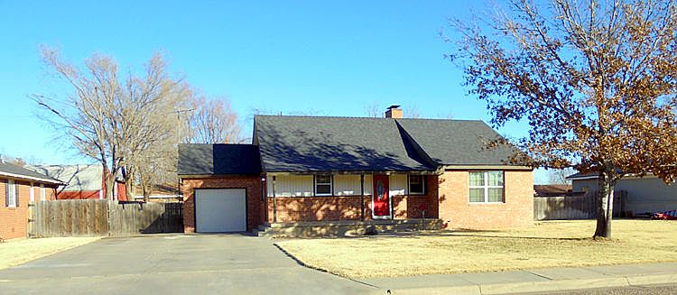 1st image of 213 Bruce Ave
