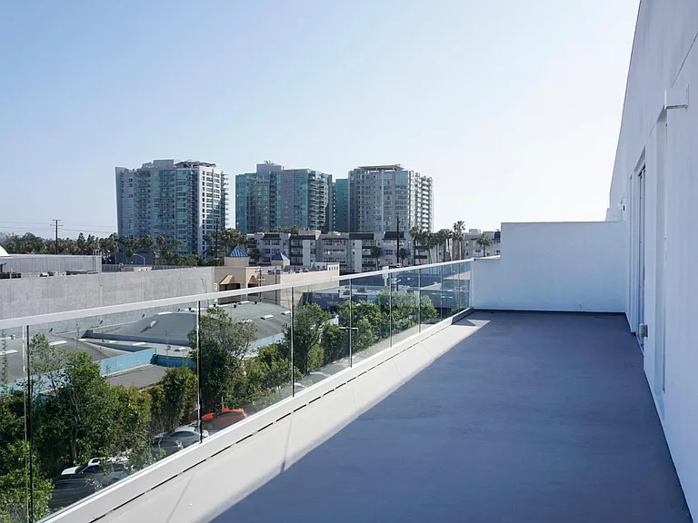 C1 by CLG ( + Coliving) — Photo 17