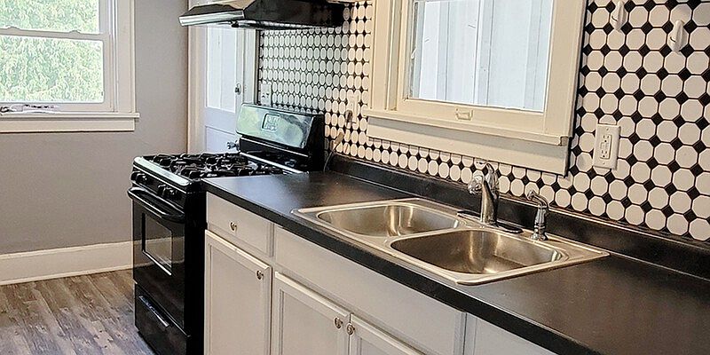 1st image of 447 Locust St #2