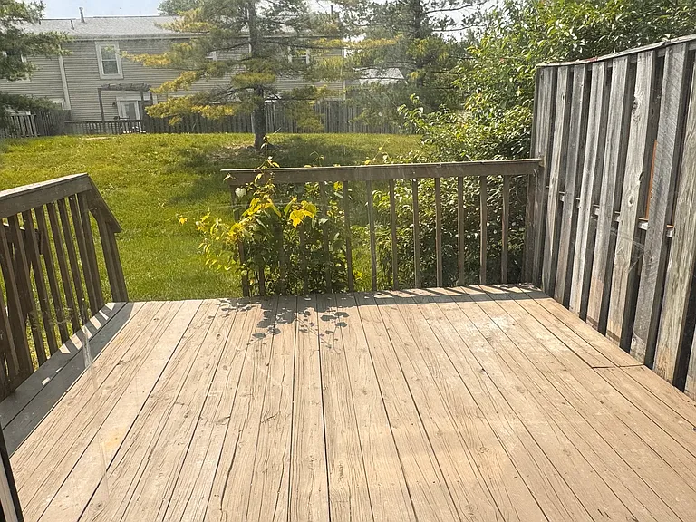 4933 Singleton Dr — Photo 14