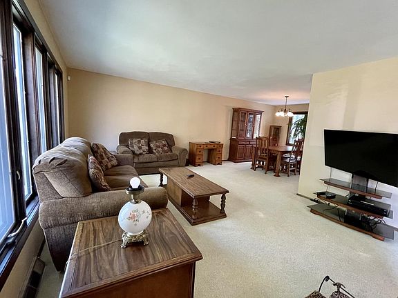 5th image of 636 Longview Dr