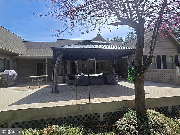 3rd image of 8780 Marsh View Rd