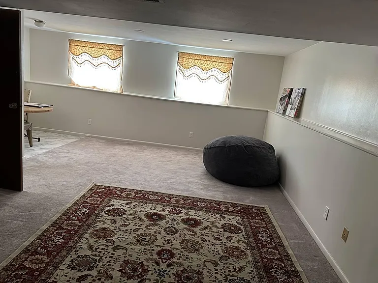 28 Mapleview Cir — Photo 14