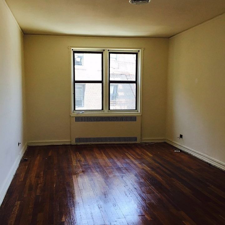 1st image of 4216 80th St APT 5n