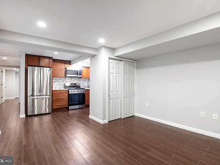 82 Q St NW #84B — Photo 11