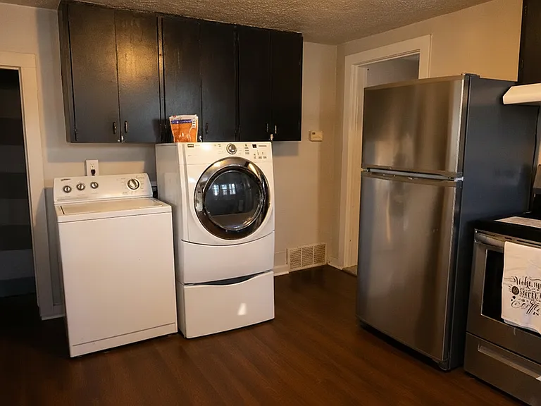 1426 W 3rd St #2 — Photo 14