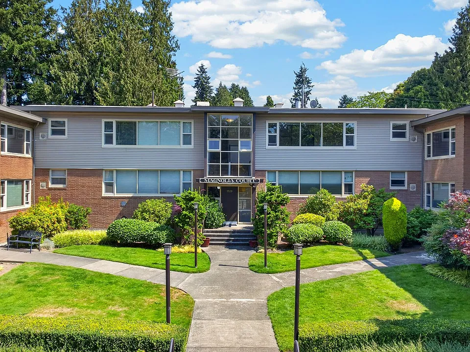 Magnolia Court