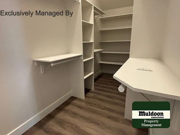 294 Southpark Rd — Photo 10