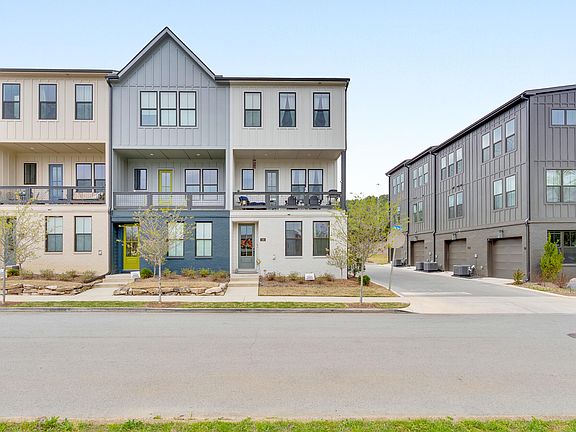 4th image of 189 Peerless Ave