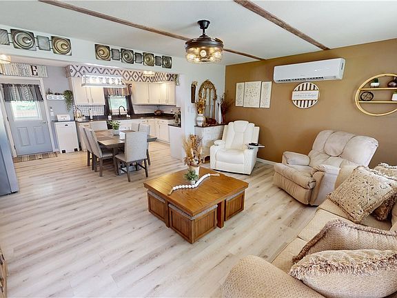 3rd image of 1623 Brewer Rd