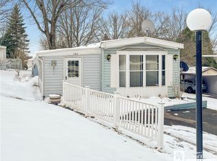 142 Greenhurst Village Dr, Jamestown, NY 14701