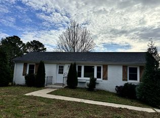 105 Oak Dr, Columbia, TN 38401