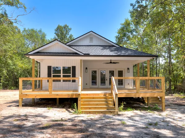 1213 Lesesne Dr, Manning, SC 29102