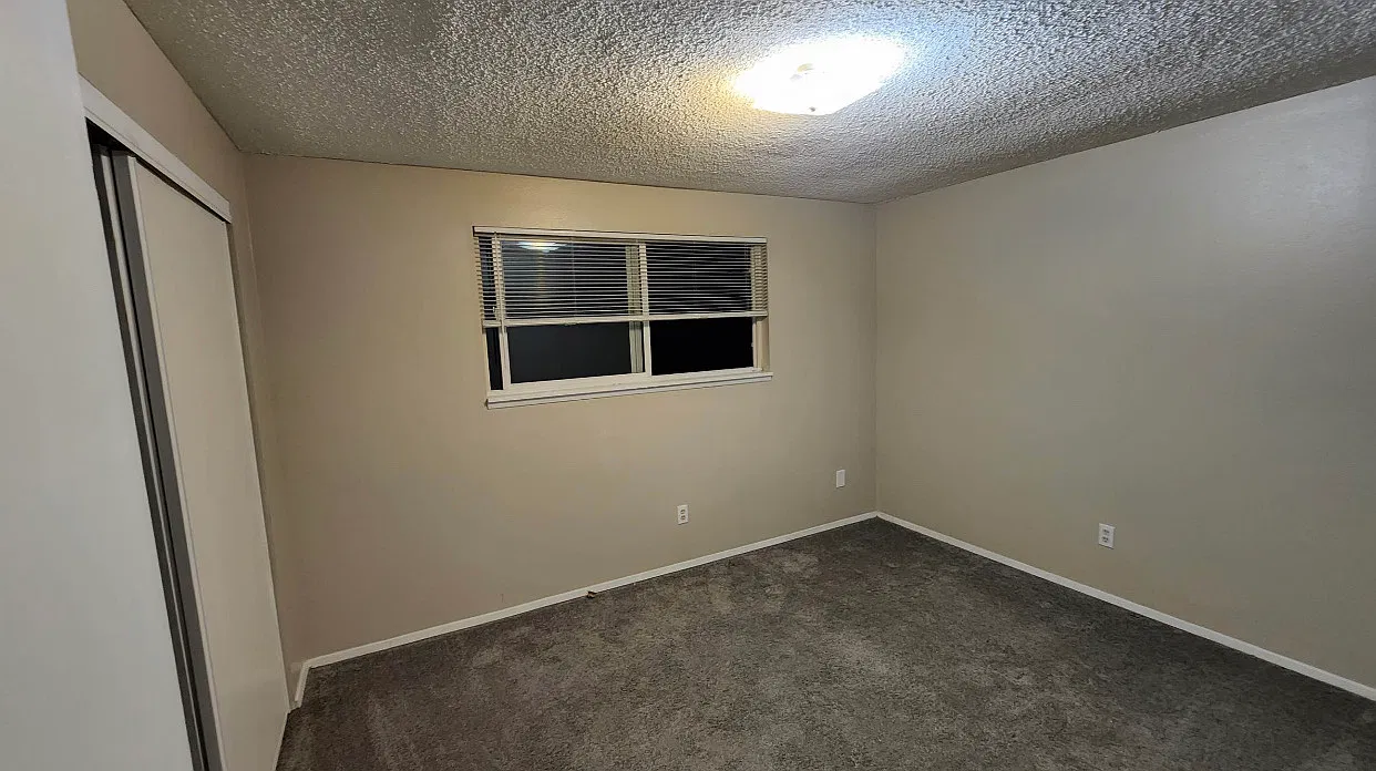 Redwood Milwaukie - 4 — Photo 2