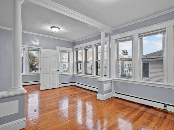 30 Clematis St, Providence, RI 02908