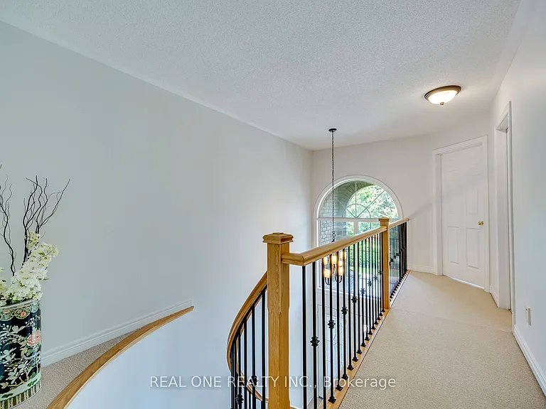 1126 Woodington Ln — Photo 23