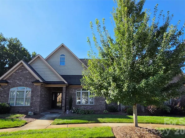 323 Wendover Dr, Locust, NC 28097