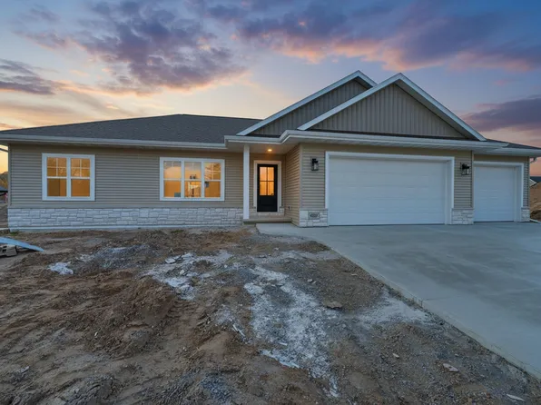 903 Moonbeam Ln, Francis Creek, WI 54214