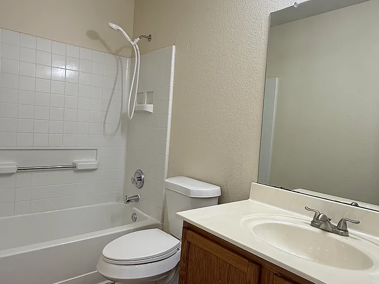 311 McCarthur Dr — Photo 22