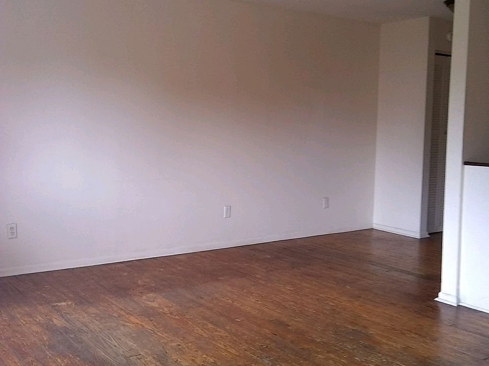 2nd image of 619 Vallotton Dr APT C8