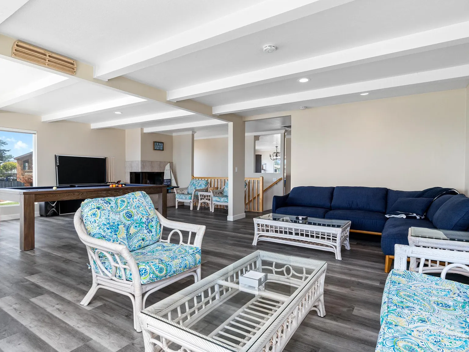 2124 W Cliff Dr — Photo 3
