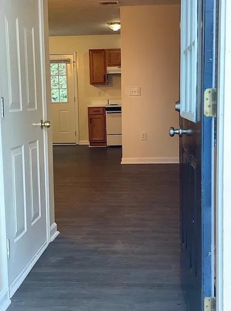 209 E Wilson St — Photo 2