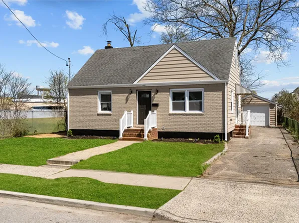 709 Nostrand Avenue, Uniondale, NY 11553
