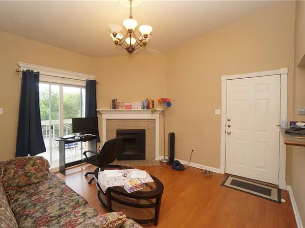 114 E 31st St APT 306, Austin, TX 78705