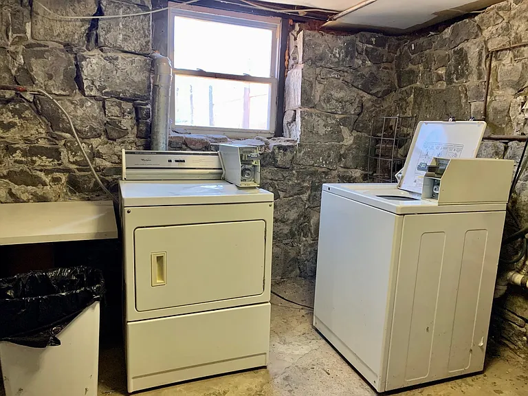 78 Webster Ave #2R — Photo 16