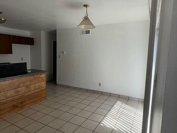 3rd image of 10159-10161 Ellenwood Ave