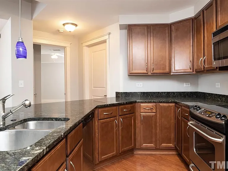222 Glenwood Ave #304-1 — Photo 8